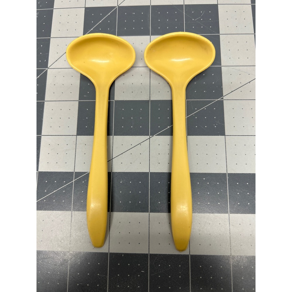 Vintage Set of 2 Tupperware Condiment Mini Ladle Spoons Yellow MCM Sauce Gravy